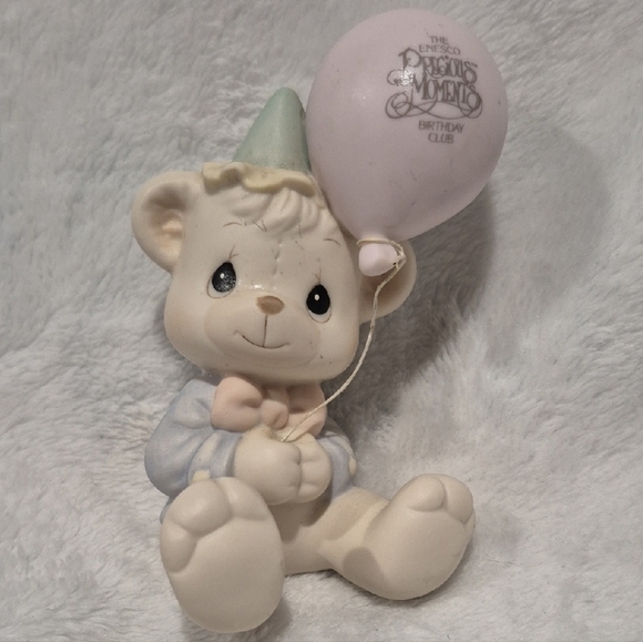Precious Moments Bear Figurine with Balloon - Picture 1 of 5